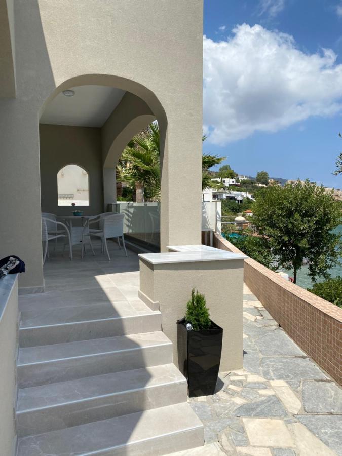 Beautiful House In Front Of The Sea Apartamento Gazi Exterior foto